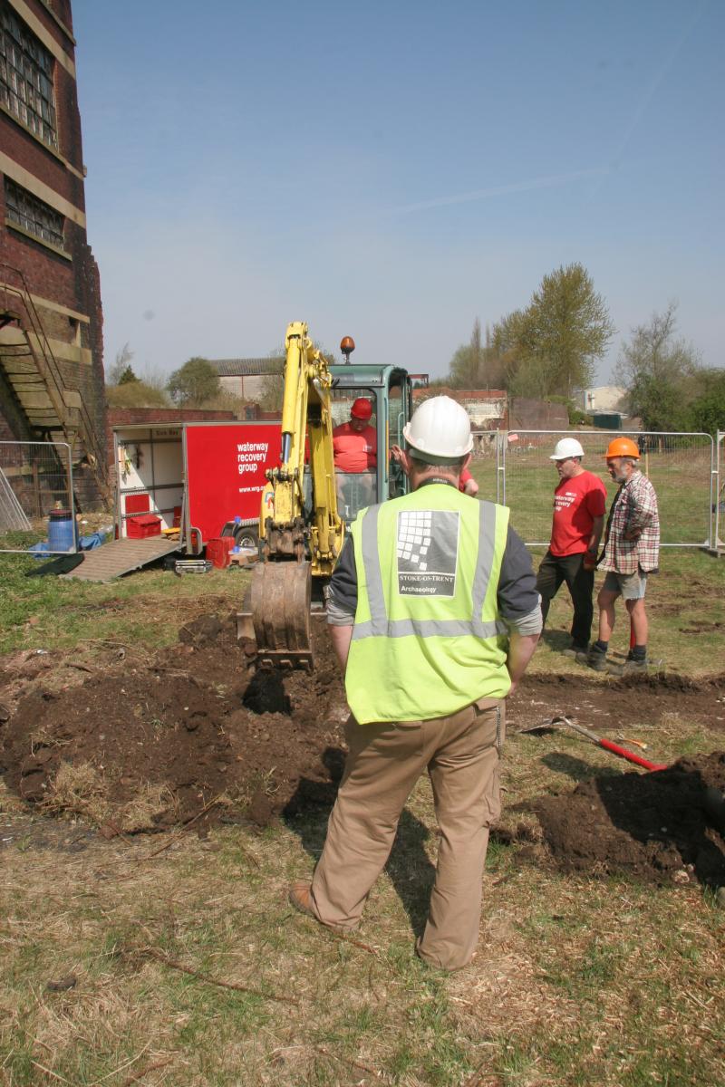 WRG volunteers reveal the line of the canal